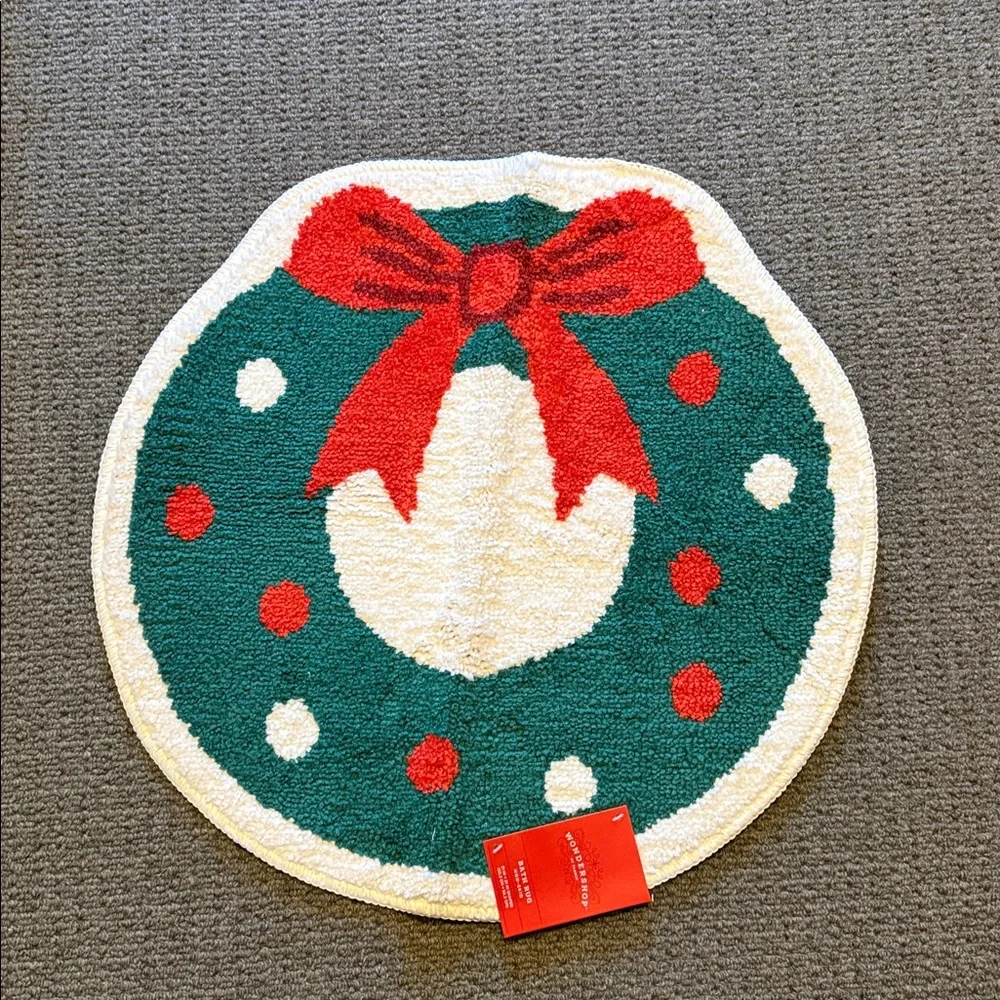 🆕 TARGET | Wondershop 21” round wreath Rug non skid